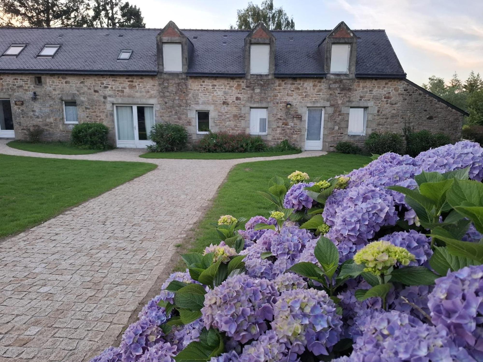 Les Chambres Du Manoir De Kerhel Locoal-Mendon Exteriör bild