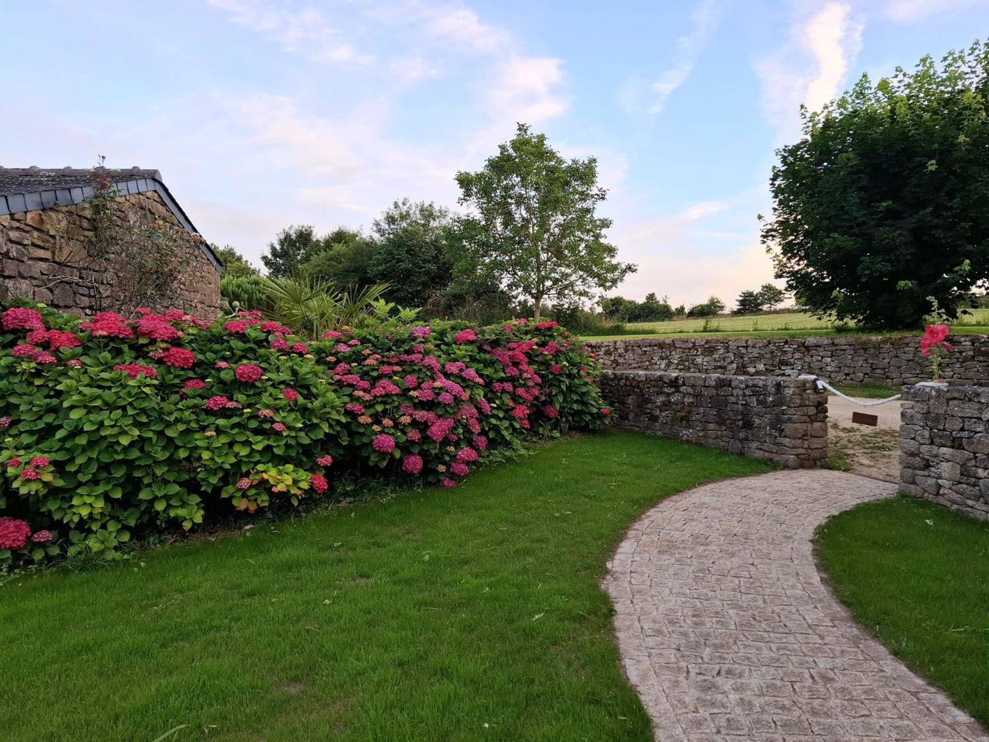 Les Chambres Du Manoir De Kerhel Locoal-Mendon Exteriör bild